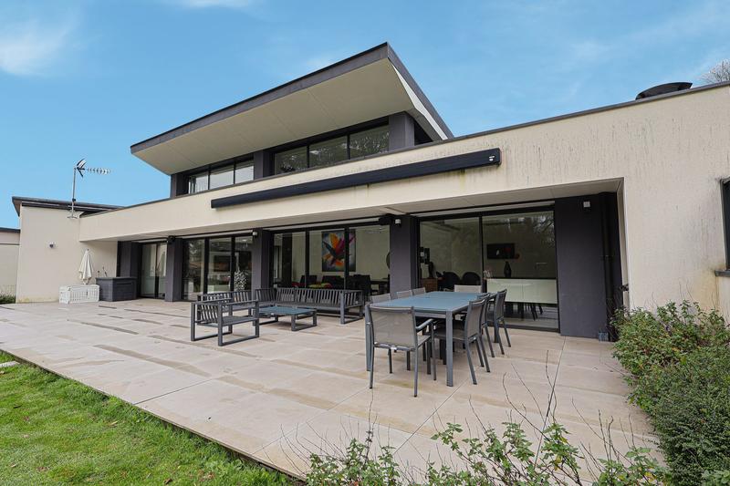 Maison - 160 m² - 8 pièces