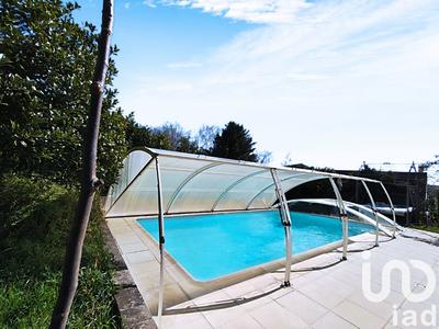 Maison - 268 m² - 10 pièces