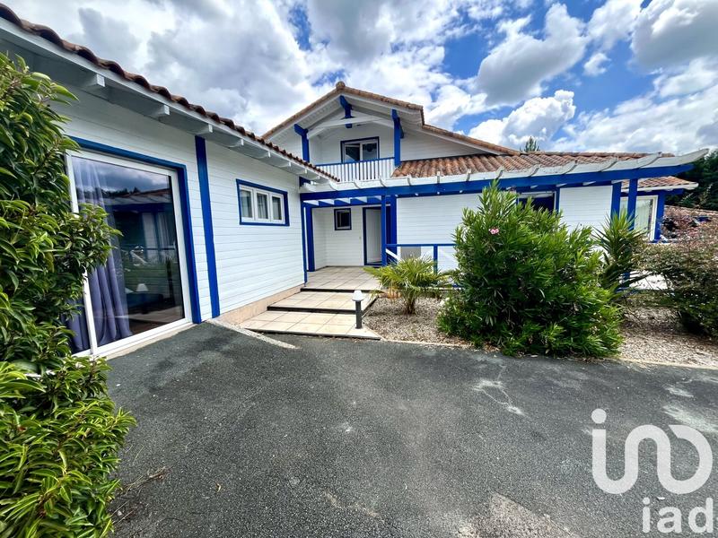 Maison - 256 m² - 11 pièces