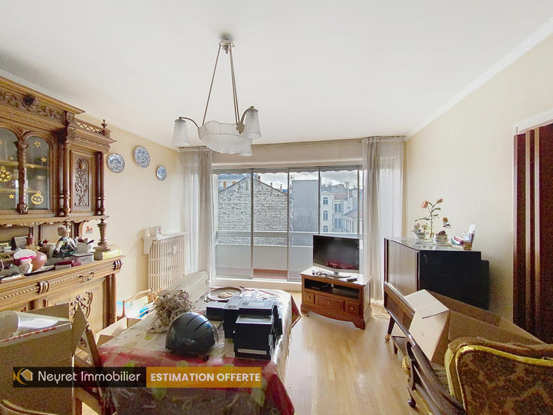 Appartement - 93 m² - 4 pièces