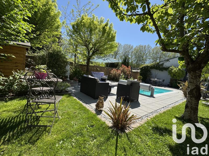 Maison - 208 m² - 10 pièces