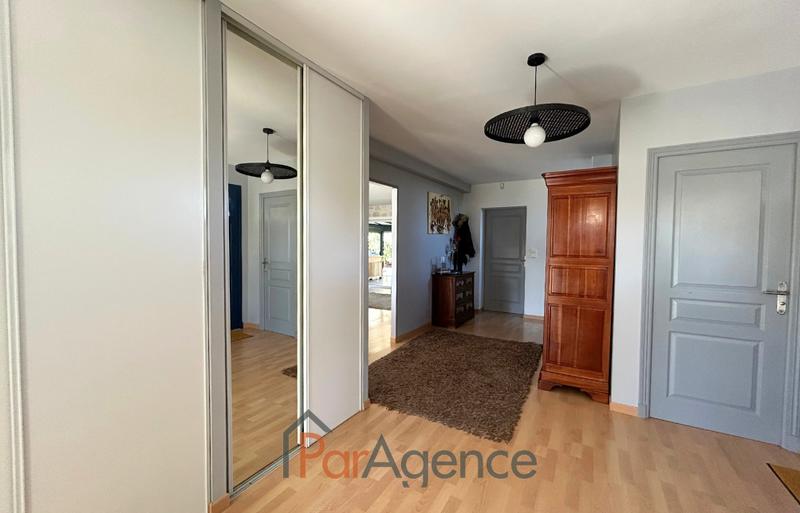 Maison - 184 m² - 6 pièces