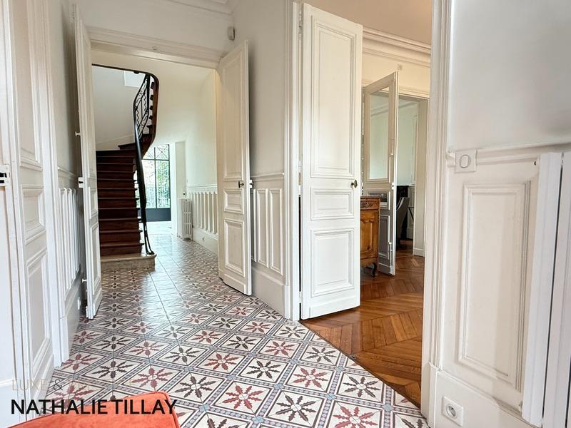 Maison bourgeoise - 220 m² - 9 pièces