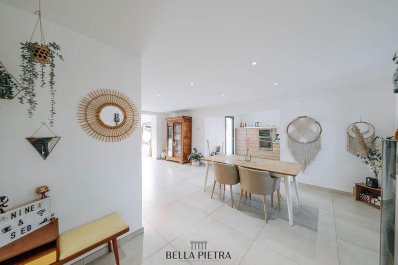 Villa - 150 m² - 4 pièces