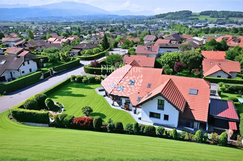 Maison - 299 m² - 7 pièces