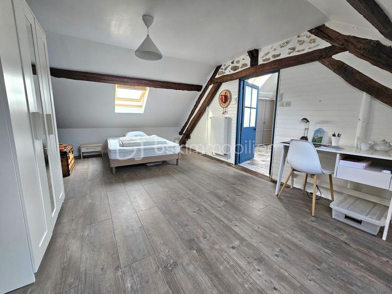 Demeure - 180 m² - 9 pièces