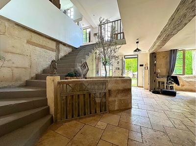 Propriété - 522 m² - 13 pièces