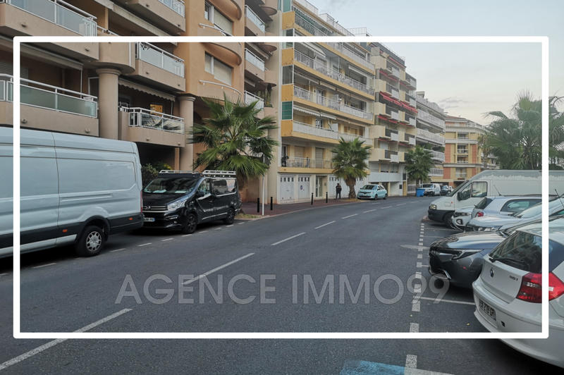 Parking / Garage - 13 m²