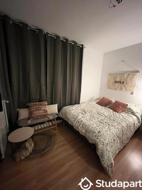 Chambre - 10 m² - 1 pièce