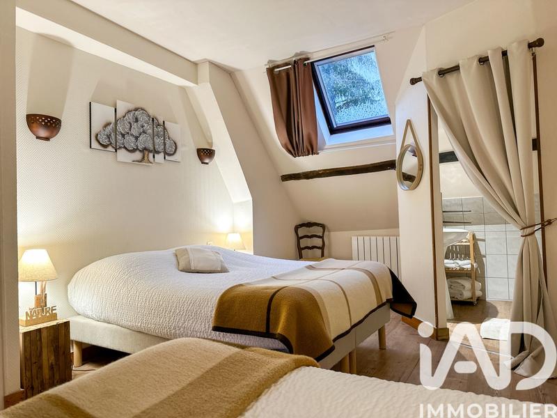 Maison - 374 m² - 17 pièces