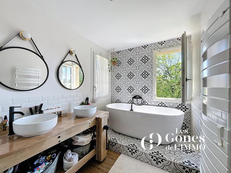 Maison - 175 m² - 6 pièces