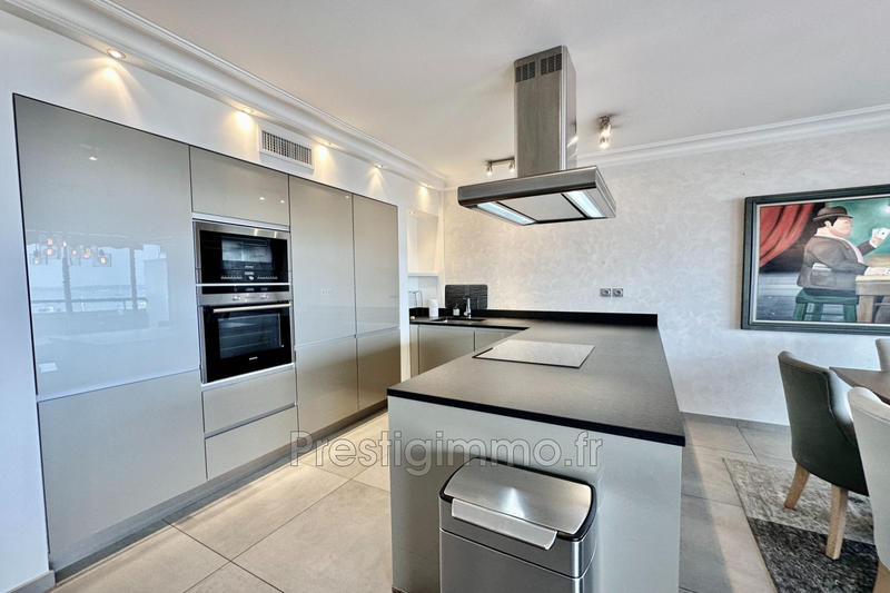 Appartement - 100 m² - 3 pièces