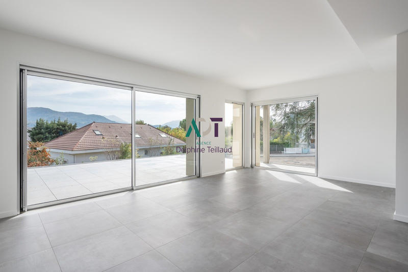 Appartement - 151 m² - 5 pièces