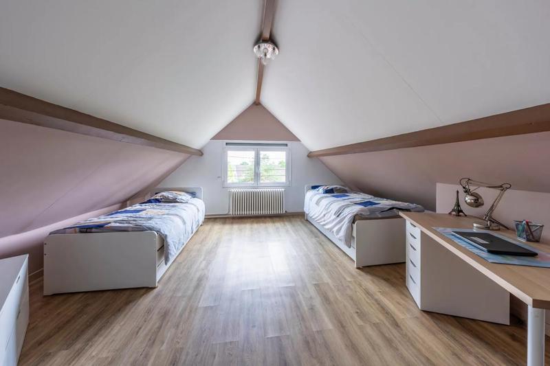 Maison - 237 m² - 7 pièces