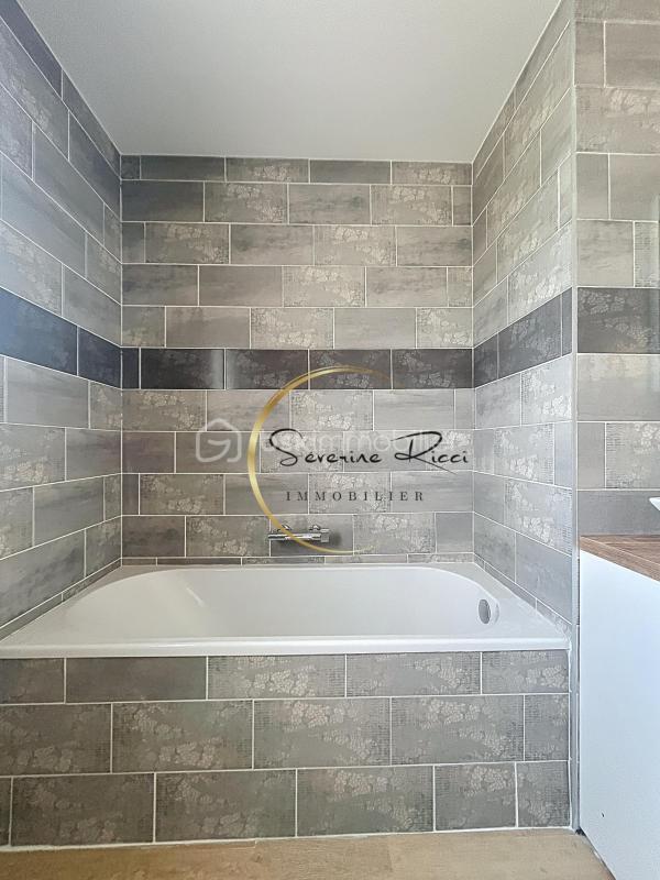 Villa - 181 m² - 6 pièces