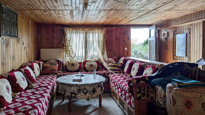 Maison - 163 m² - 9 pièces