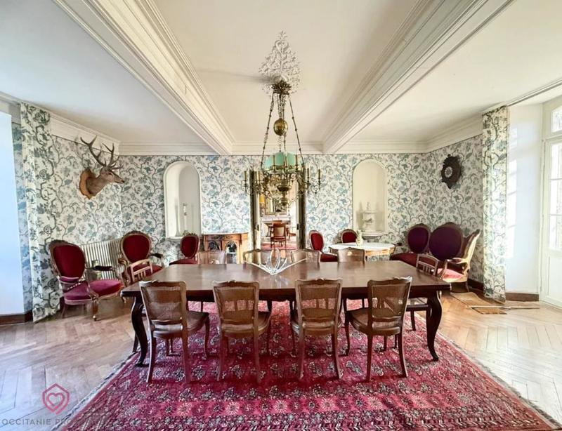 Propriété - 339 m² - 11 pièces