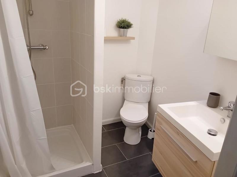 Studio - 25 m² - 2 pièces