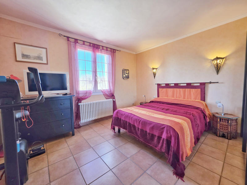 Villa - 141 m² - 6 pièces