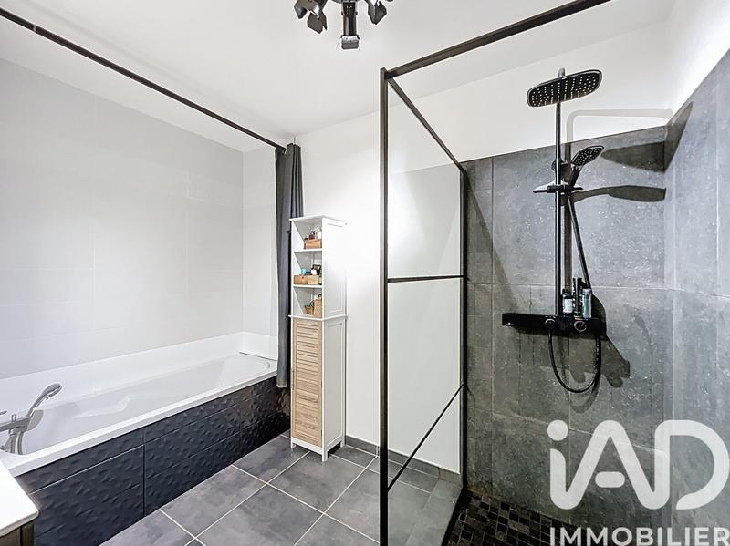 Appartement - 82 m² - 4 pièces