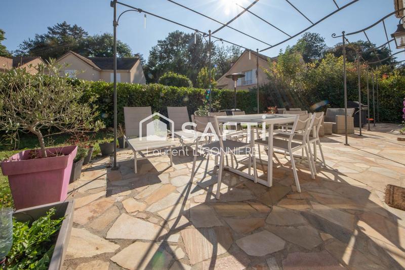 Maison - 161 m² - 6 pièces