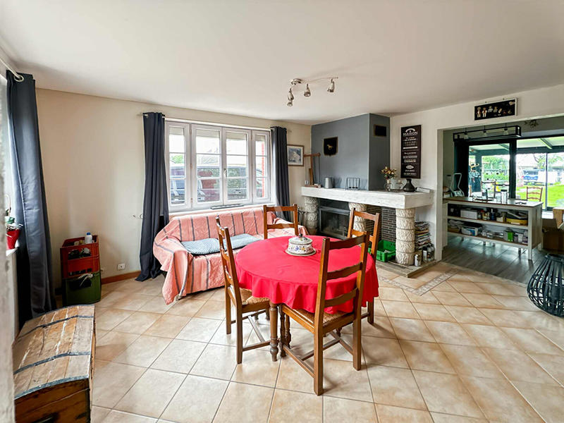 Maison - 161 m² - 8 pièces