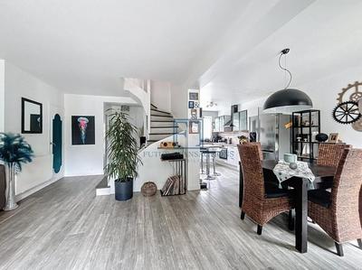 Maison - 111 m² - 5 pièces