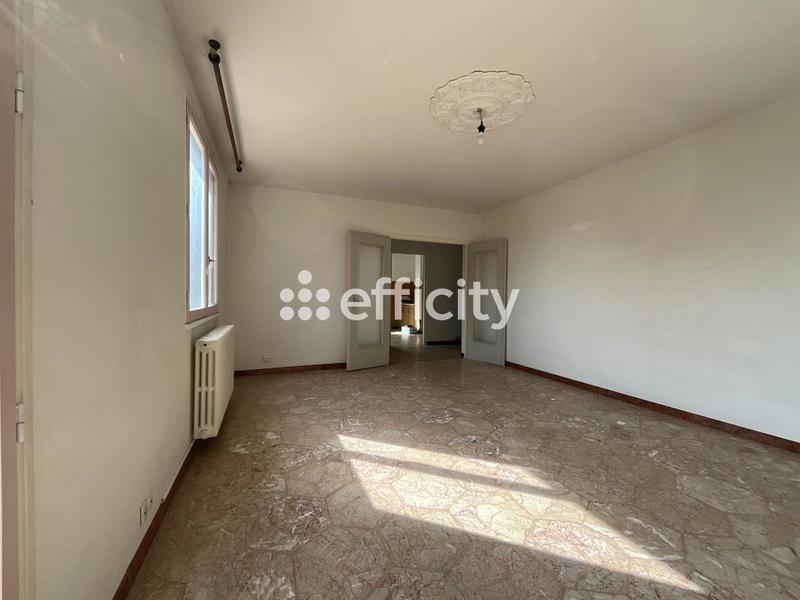 Villa - 249 m² - 13 pièces