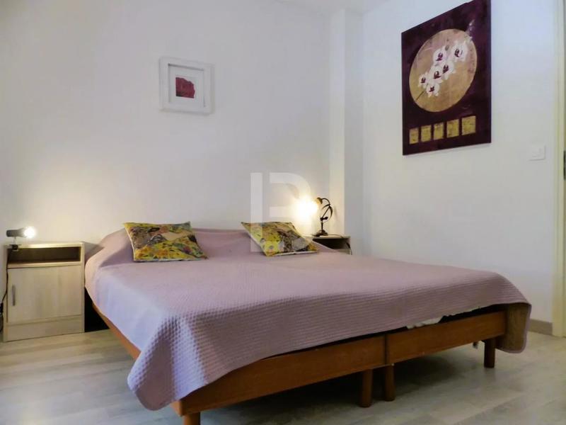 Demeure - 228 m² - 9 pièces