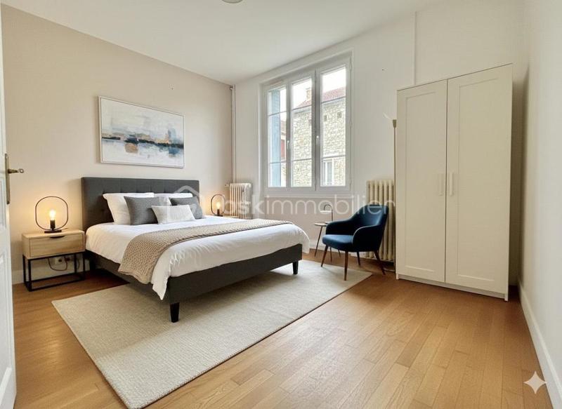 Maison - 157 m² - 8 pièces