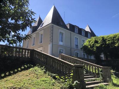 Château - 750 m² - 10 pièces