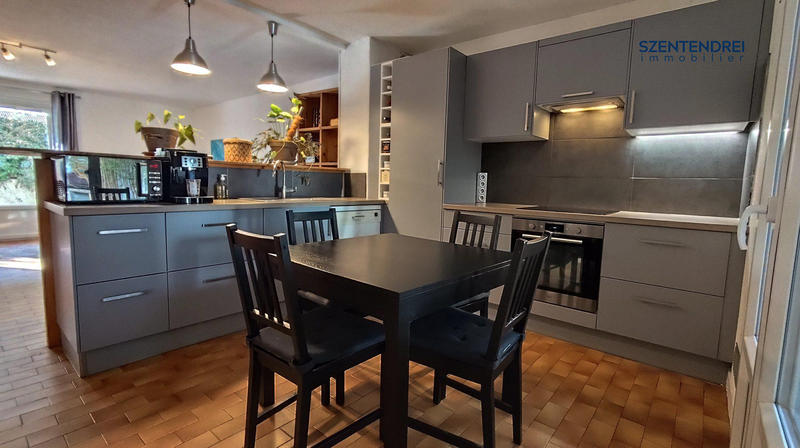 Maison - 110 m² - 6 pièces