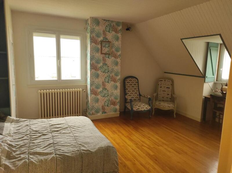 Maison - 166 m² - 8 pièces