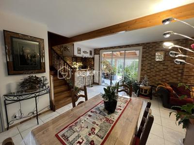 Pavillon - 146 m² - 10 pièces