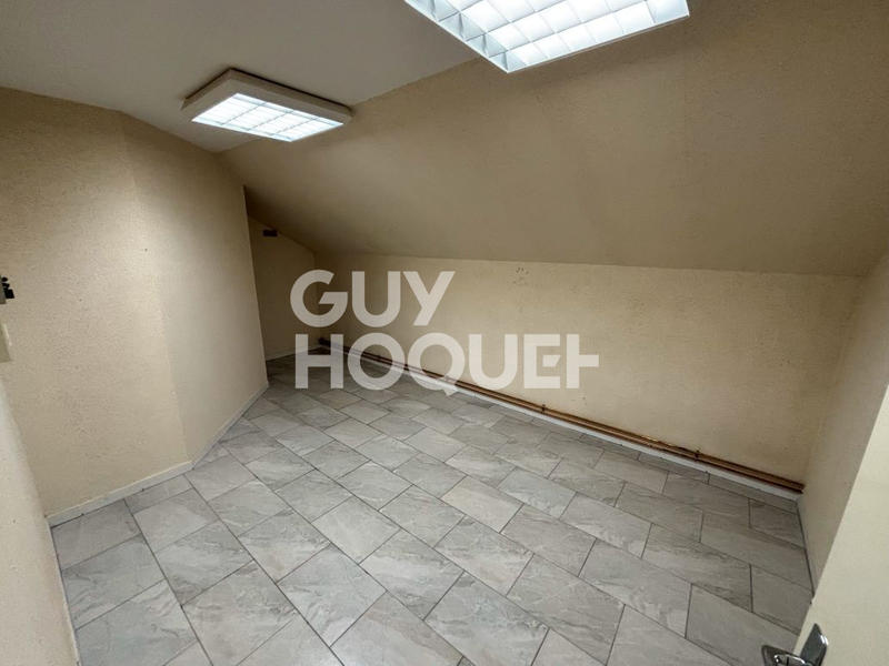 Local commercial - 388 m² - 7 pièces