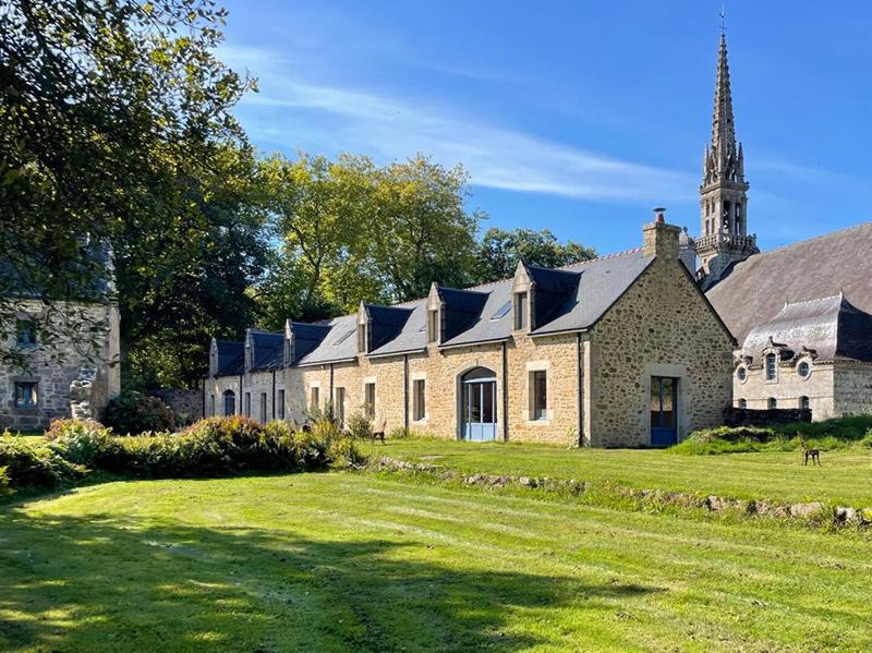 Demeure - 600 m² - 21 pièces