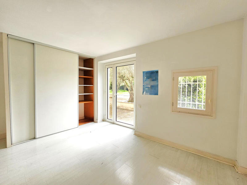 Maison - 446 m² - 14 pièces