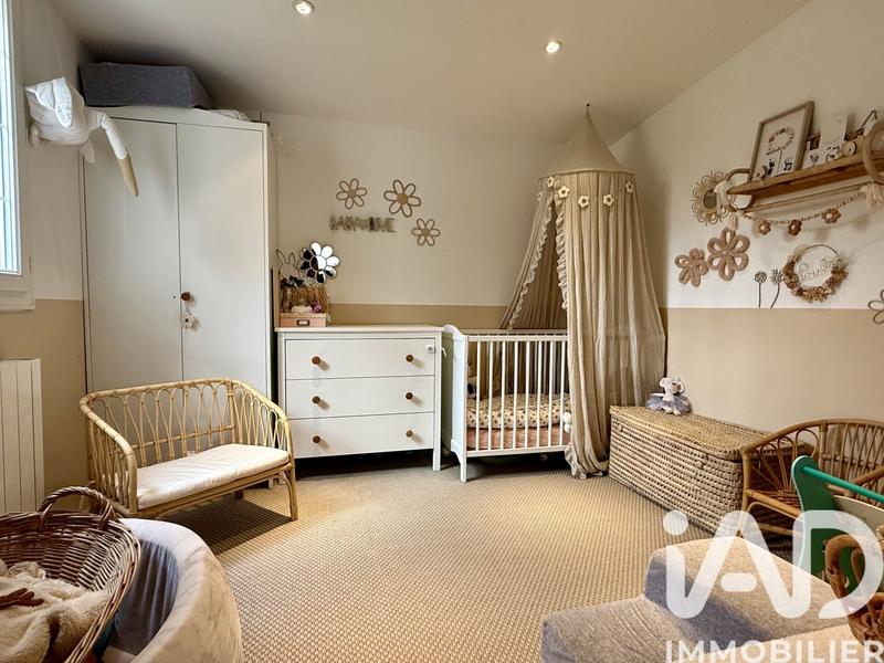 Maison - 216 m² - 8 pièces