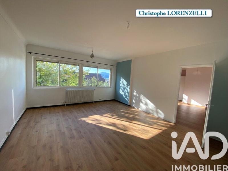 Maison - 263 m² - 7 pièces