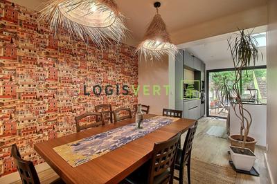 Maison - 141 m² - 7 pièces