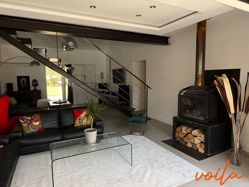 Maison - 181 m² - 6 pièces