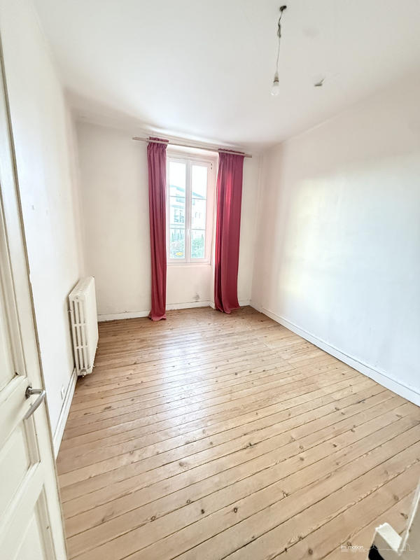 Appartement - 90 m² - 4 pièces