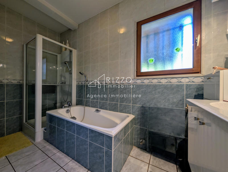 Maison - 165 m² - 6 pièces