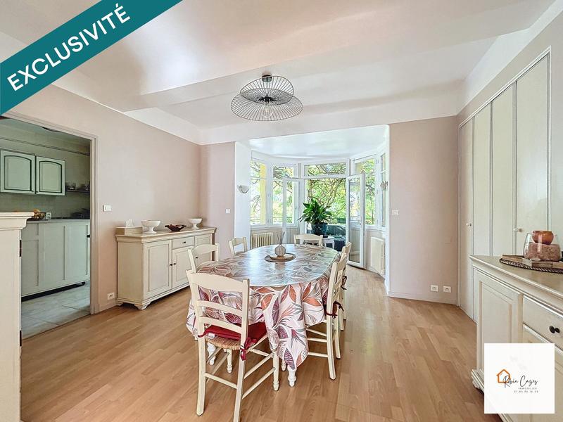 Maison - 160 m² - 8 pièces