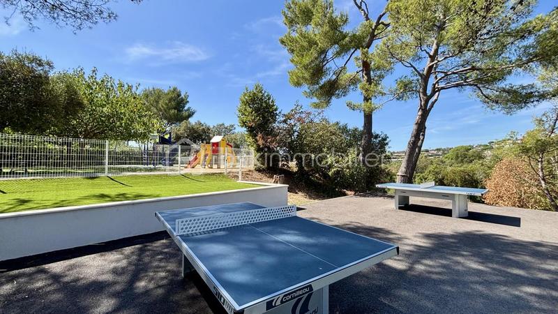 Appartement - 80 m² - 3 pièces