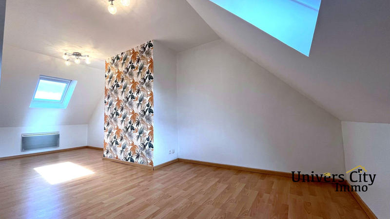 Maison traditionnelle - 128 m² - 6 pièces