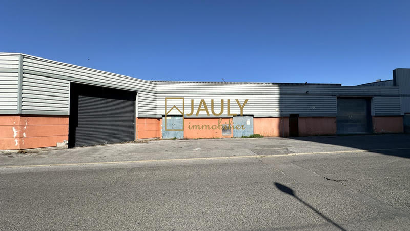 Local commercial - 2 800 m²