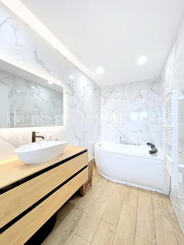 Appartement - 101 m² - 4 pièces