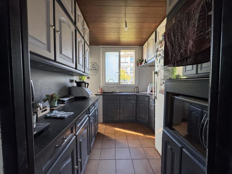 Appartement - 77 m² - 5 pièces