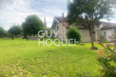 Maison - 220 m² - 12 pièces